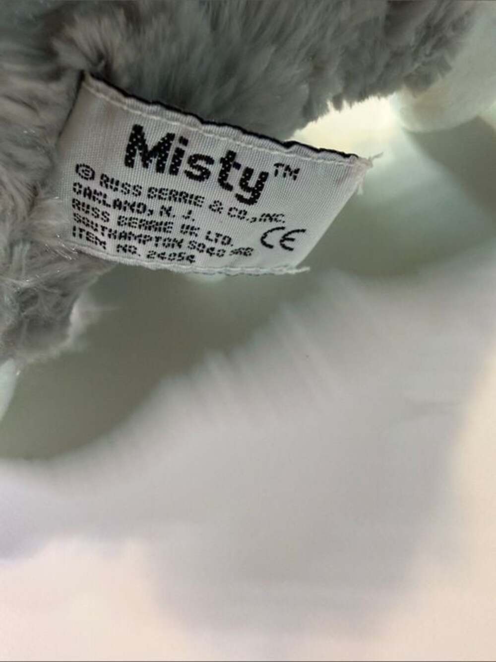 Russ Berrie Misty: Rare Grey & White Plush Kitten with Blue Eyes - Picture 4 of 5
